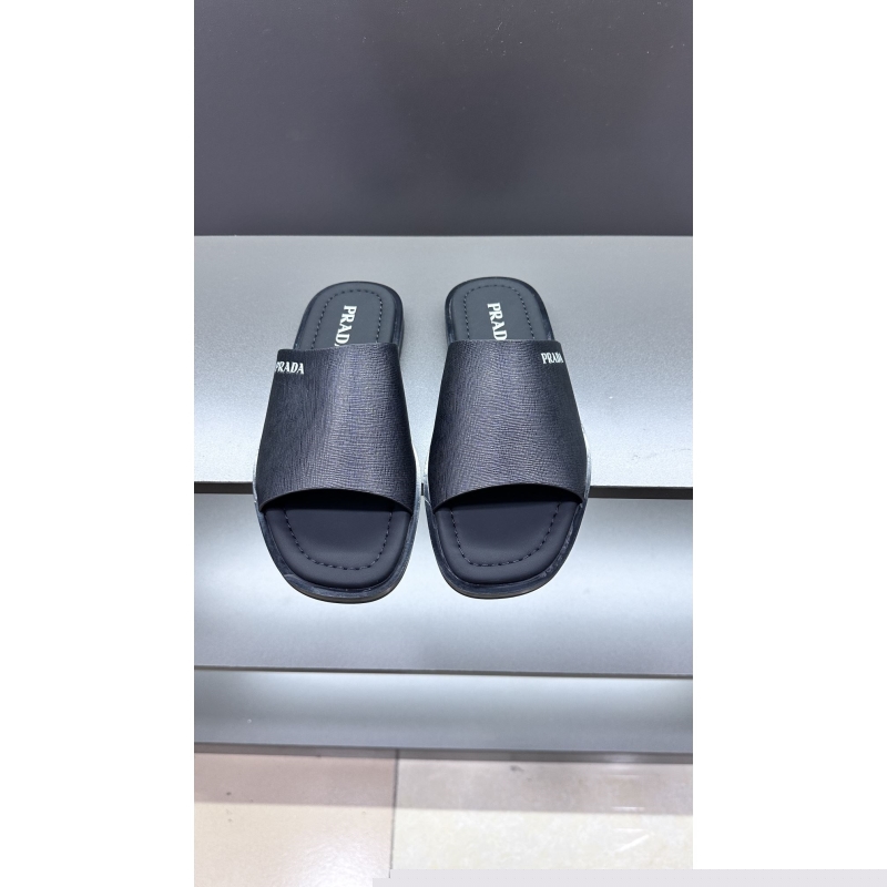 Pra*a slippers